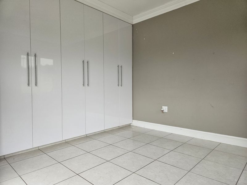 Modern Estate Home with Private Pool - Photo 9