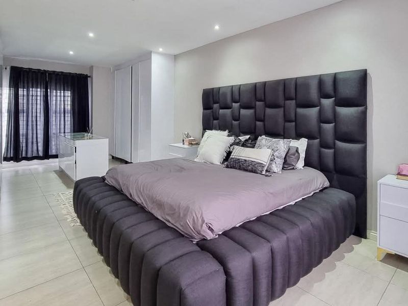 Designed for refined family living! - Photo 8