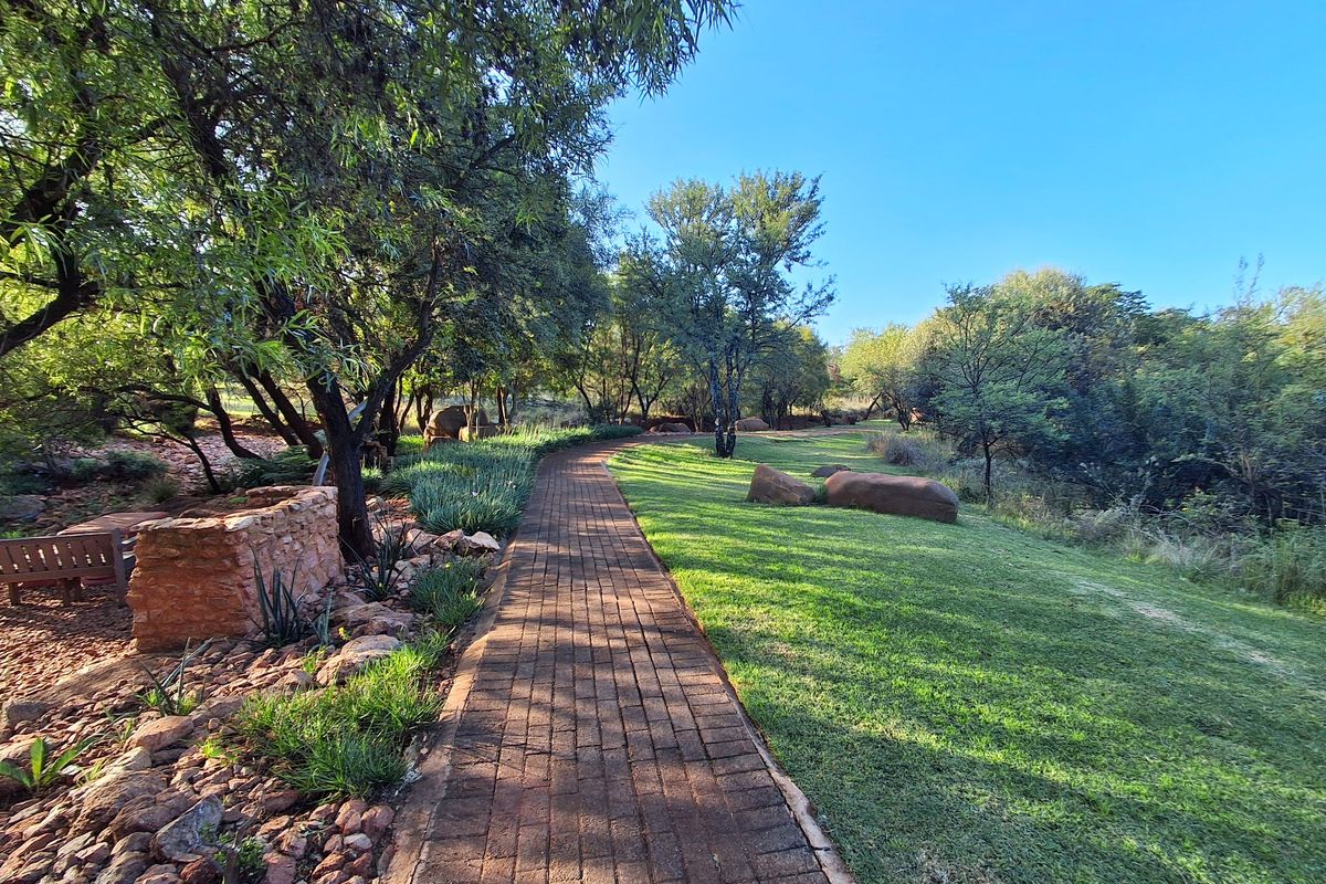 Prime Vacant Stand in Secure Eco Estate – Buffelspoort Lifestyle Living - Photo 4