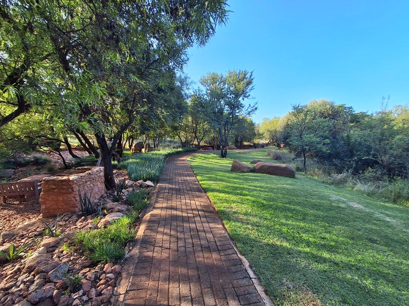 Prime Vacant Stand in Secure Eco Estate – Buffelspoort Lifestyle Living - Photo 4