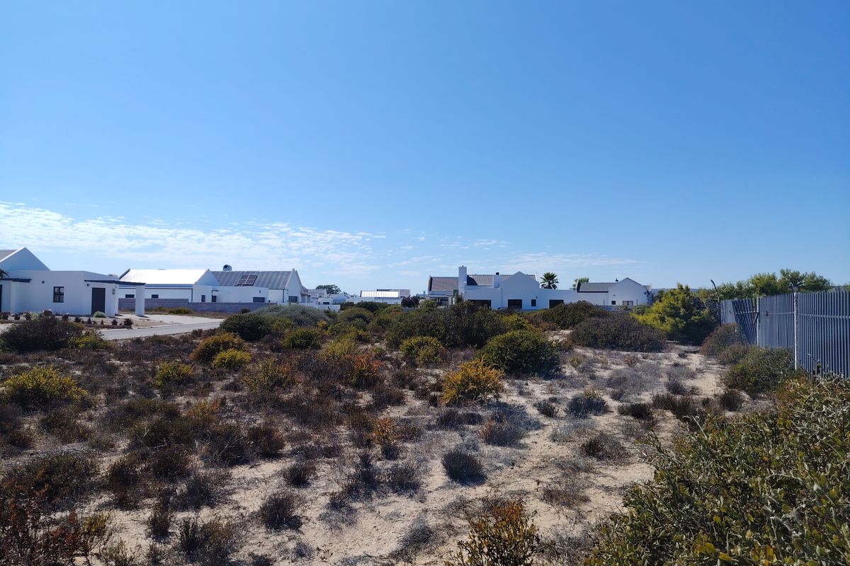 Discover Your Dream Retreat in Britannia Bay - Photo 3