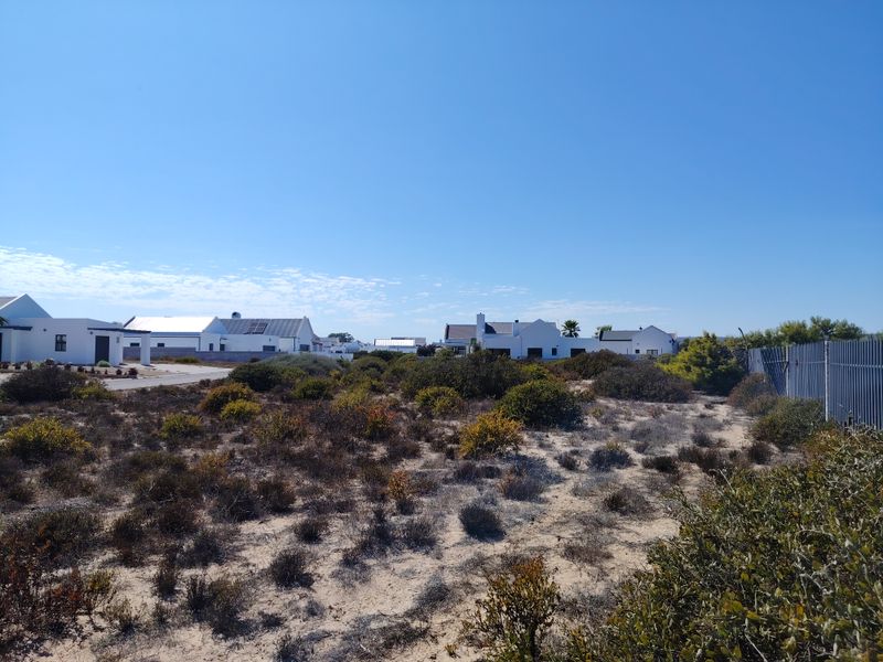 Discover Your Dream Retreat in Britannia Bay - Photo 3