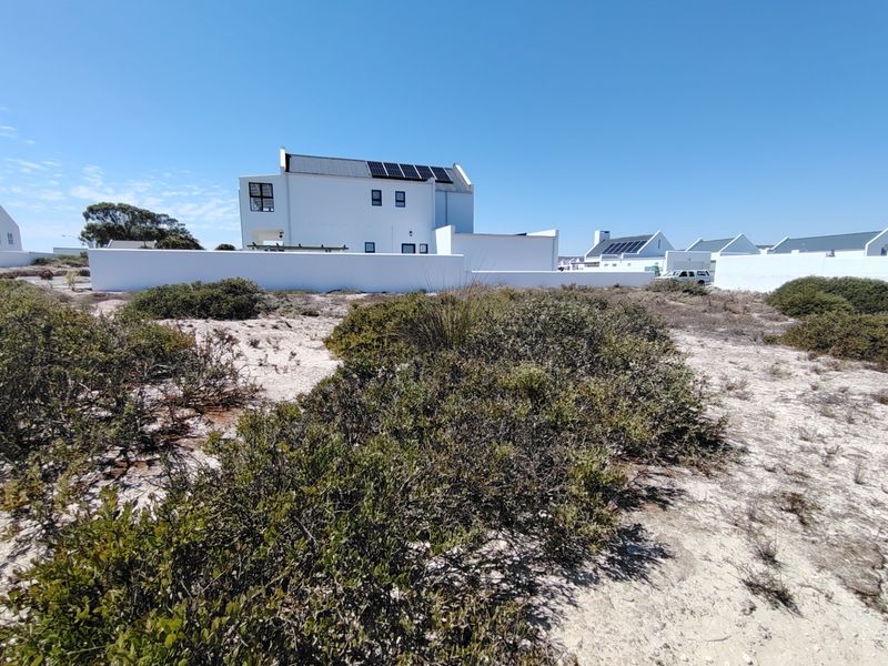 Discover Your Dream Retreat at Britannia Reef Estate - Photo 8