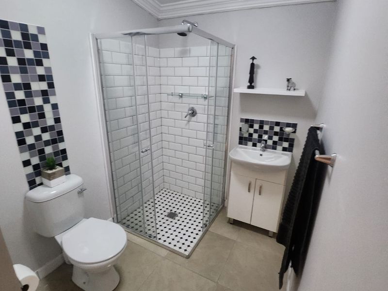 Office Space - Photo 9