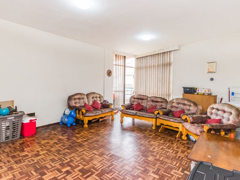PROPERTY REPORT: 2-BEDROOM APARTMENT – FLORIDA, ROODEPOORT - Photo 8