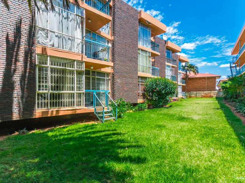 PROPERTY REPORT: 2-BEDROOM APARTMENT – FLORIDA, ROODEPOORT - Photo 1