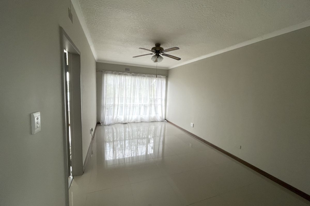 Stylish 1-Bedroom Apartment in a Secure Gated Complex - Photo 2