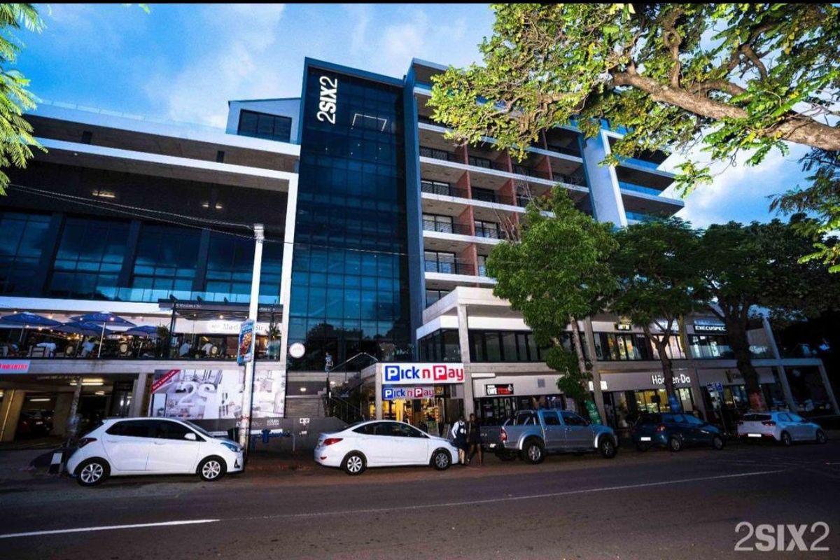 Sophisticated Urban Living: Designer Perfection On 2 SIX Florida Road - Photo 4