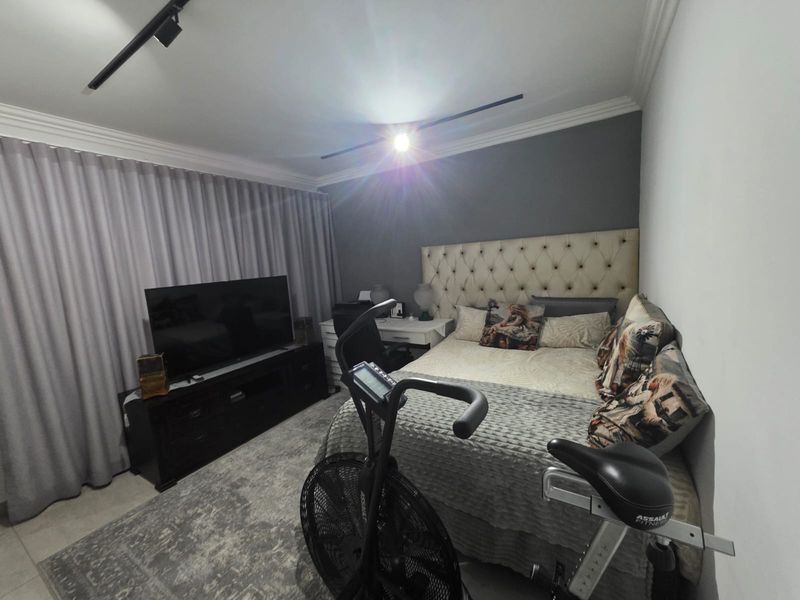 Elegant & Modern Living – 3-Bedroom Cluster - Photo 9