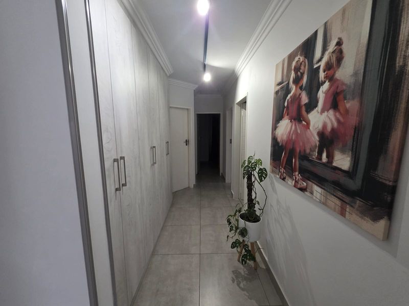 Elegant & Modern Living – 3-Bedroom Cluster - Photo 6