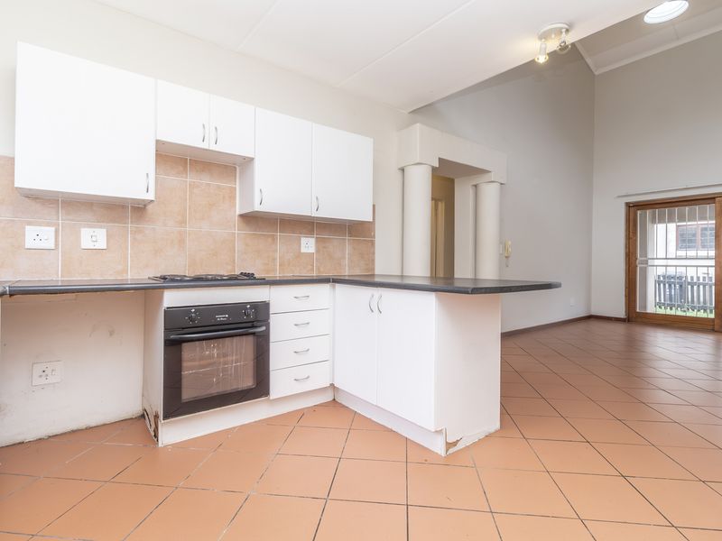 Garden Apartment with a Loft For Sale - Photo 3