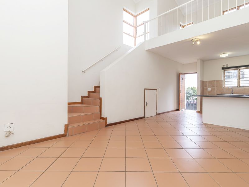 Garden Apartment with a Loft For Sale - Photo 9