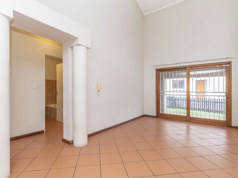 Garden Apartment with a Loft For Sale - Photo 6