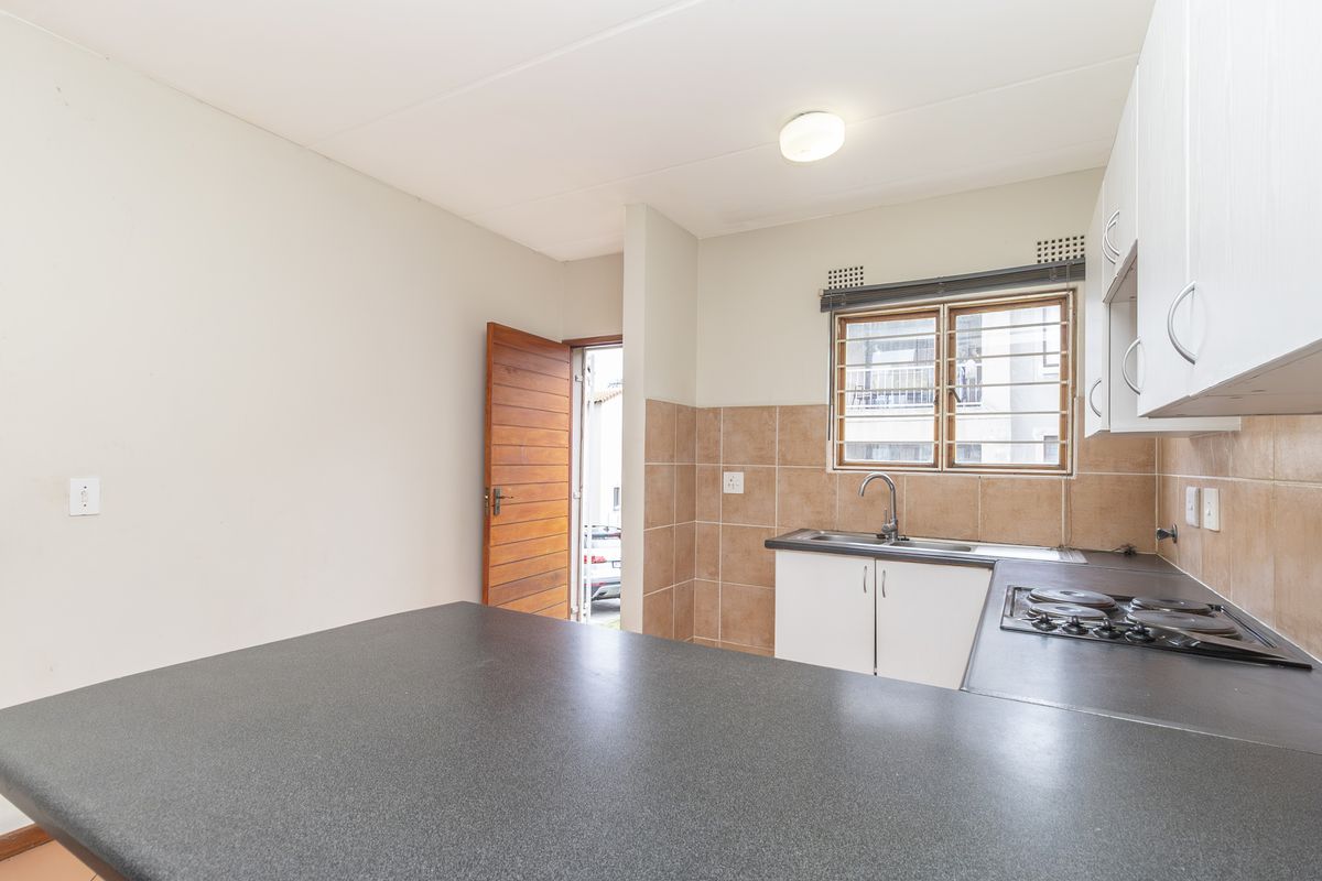 Garden Apartment with a Loft For Sale - Photo 5