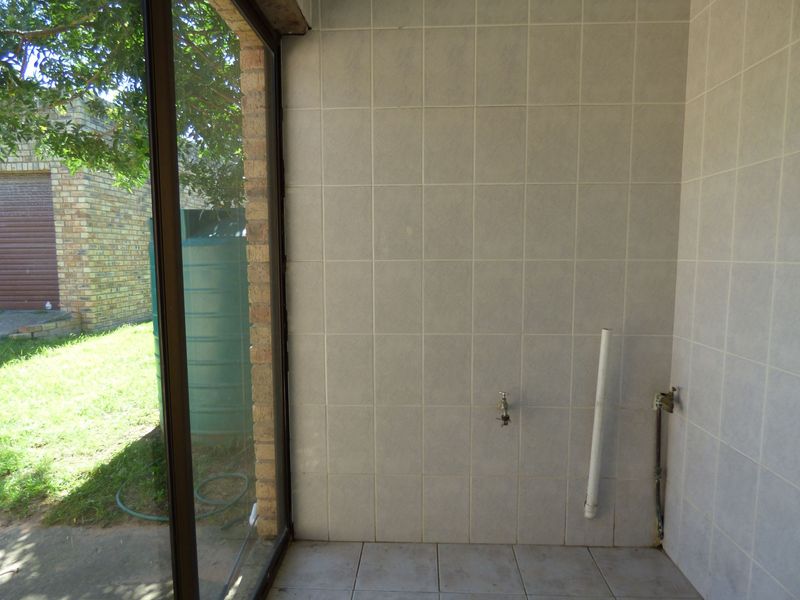 Versatile Property With Two Separate Living spaces in Heron Street, West Bank - Photo 9