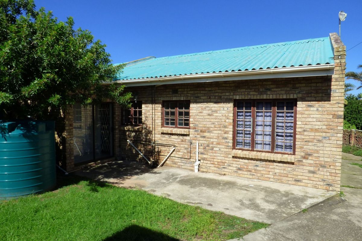 Versatile Property With Two Separate Living spaces in Heron Street, West Bank - Photo 4