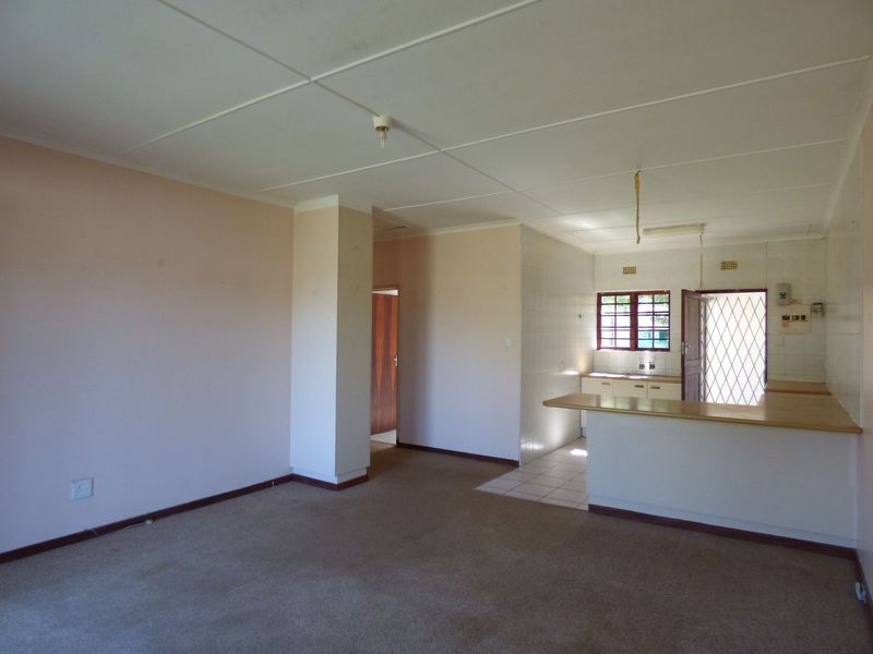 Versatile Property With Two Separate Living spaces in Heron Street, West Bank - Photo 6