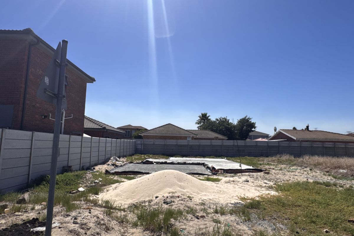 Luxury Double-Storey Plot & Plan - Photo 3