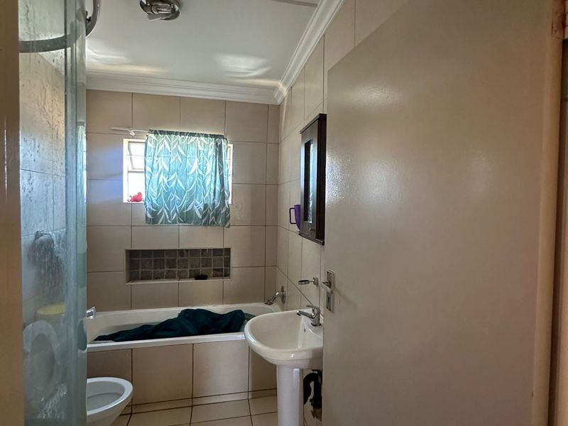 Ground floor 2 bedroom Apartment - Photo 10