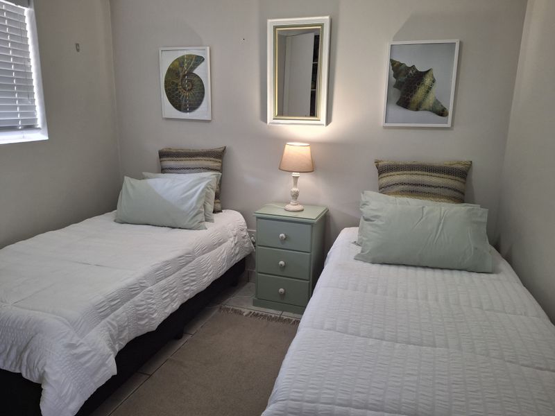 Easy Living - Photo 5