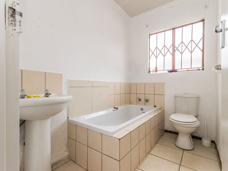 Make New Family Memories or Simply invest! - Photo 7