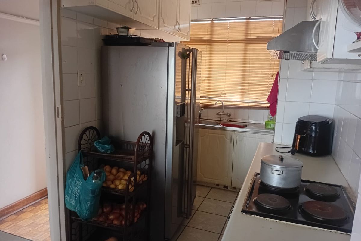 SCOTTSVILLE – 2 BEDROOM APARTMENT TO LET - Photo 5