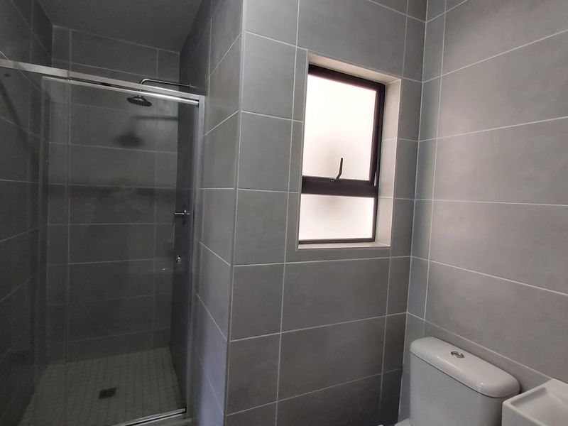 ATHLONE -1 Bedroom apartment to Let - Photo 10