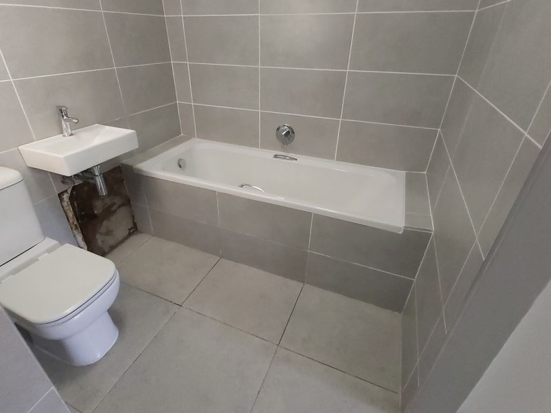 ATHLONE -1 Bedroom apartment to Let - Photo 6