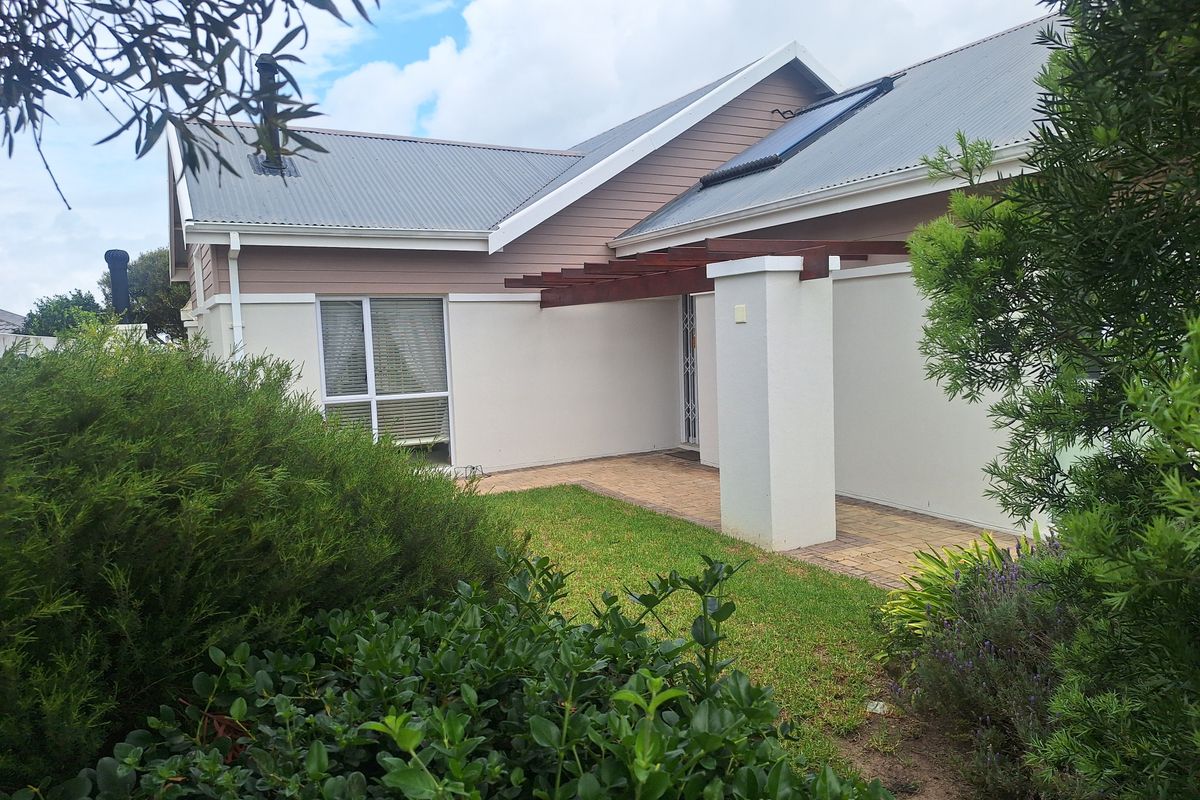 Secure complex living on the Sunshine Coast – Pristine and modern * - Photo 3