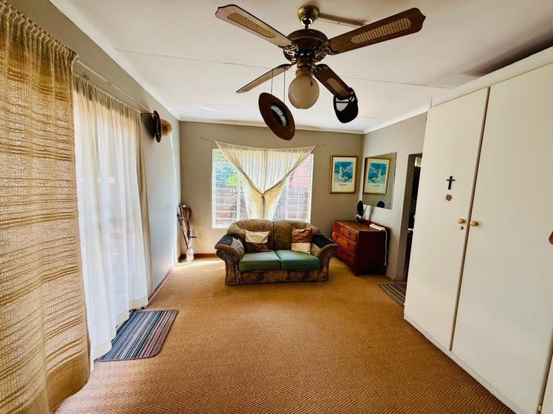 Spacious Family Retreat with Versatile Living & Income Potential - Photo 10