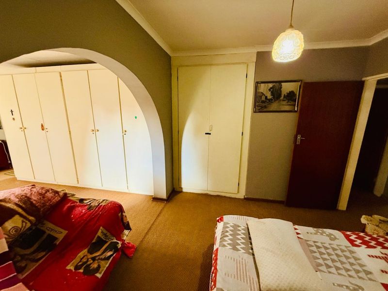 Spacious Family Retreat with Versatile Living & Income Potential - Photo 9