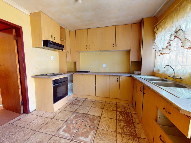 Three Bedroom Family House To Rent at Sarafina in Ikageng Location Potchefstroom - Photo 4