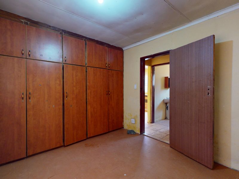 Three Bedroom Family House To Rent at Sarafina in Ikageng Location Potchefstroom - Photo 6