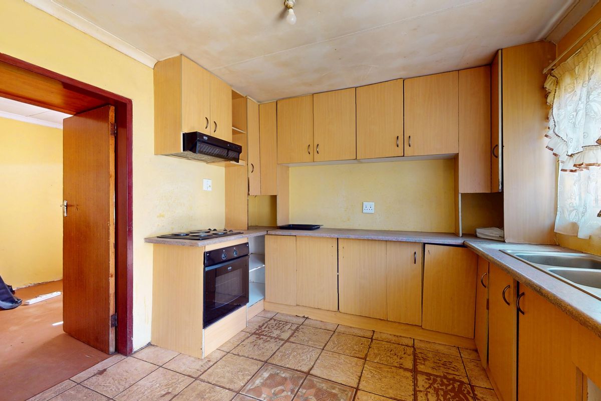 Three Bedroom Family House To Rent at Sarafina in Ikageng Location Potchefstroom - Photo 3