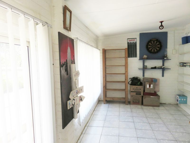 Waterfront Living, Launch your boat. Central home in Oranjeville, Vaal Dam - Photo 10