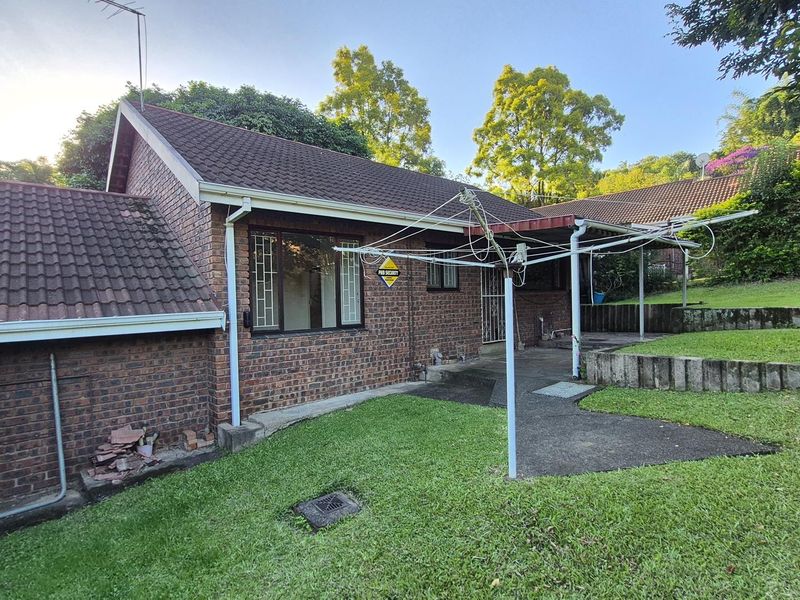 CHARMING COMPLEX - Photo 4