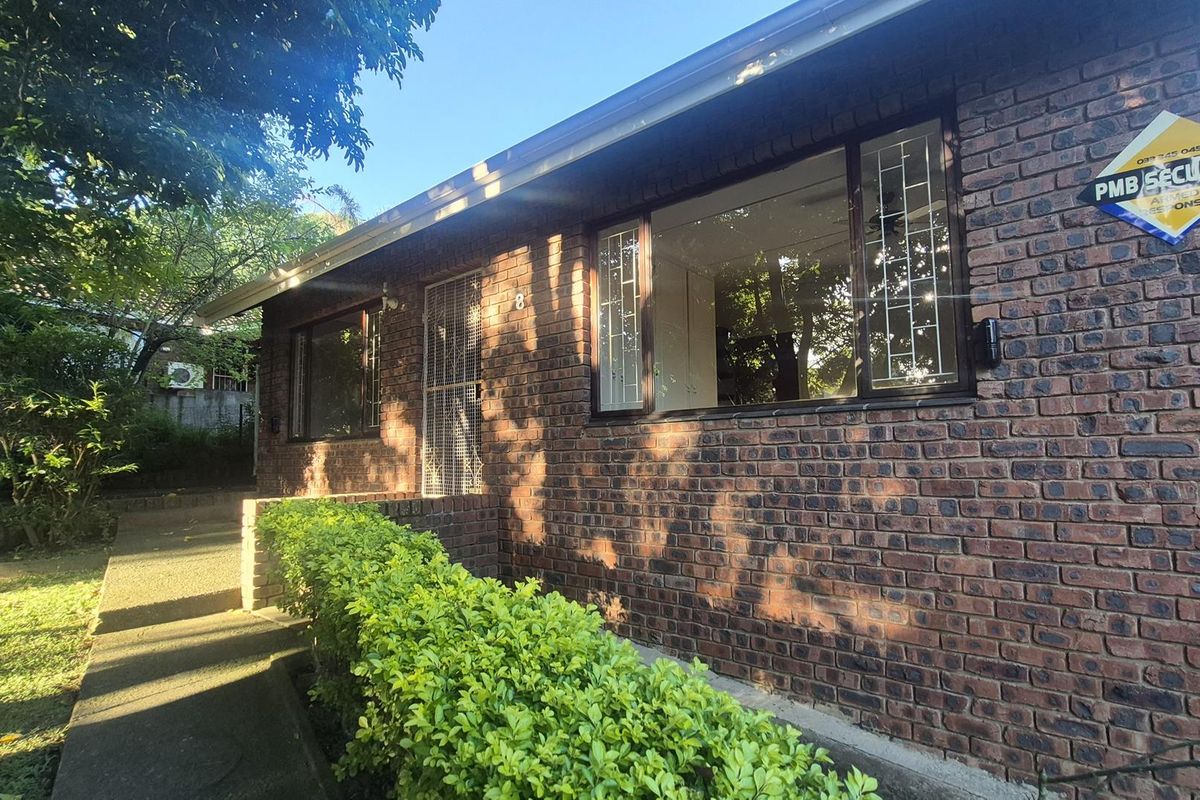 CHARMING COMPLEX - Photo 3