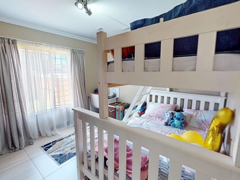 Two bedroom townhouse for sale in Pretoria West - Photo 10