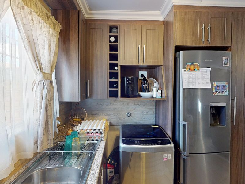 Two bedroom townhouse for sale in Pretoria West - Photo 9