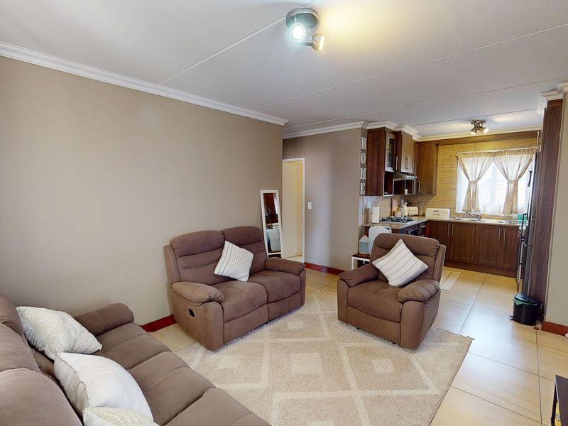 Two bedroom townhouse for sale in Pretoria West - Photo 3