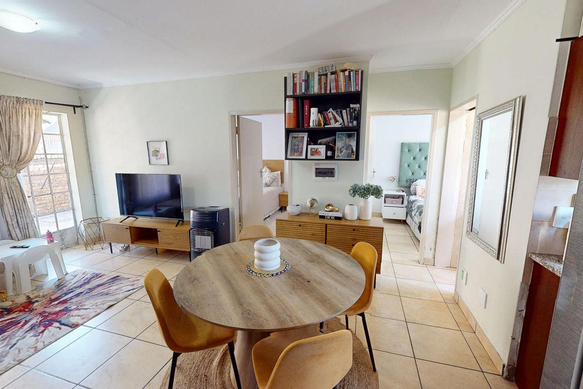 Two bedroom townhouse for sale in Andeon Pretoria West - Photo 3