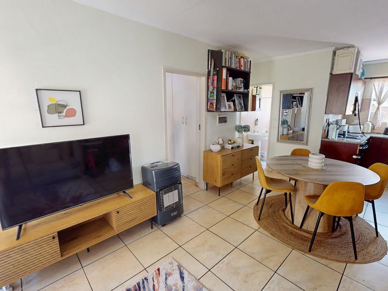 Two bedroom townhouse for sale in Andeon Pretoria West - Photo 2