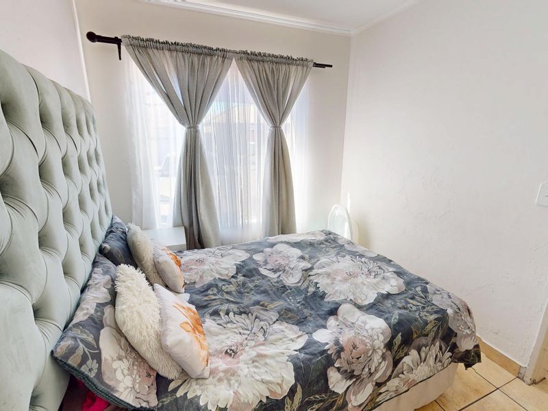 Two bedroom townhouse for sale in Andeon Pretoria West - Photo 7