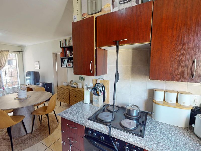 Two bedroom townhouse for sale in Andeon Pretoria West - Photo 6