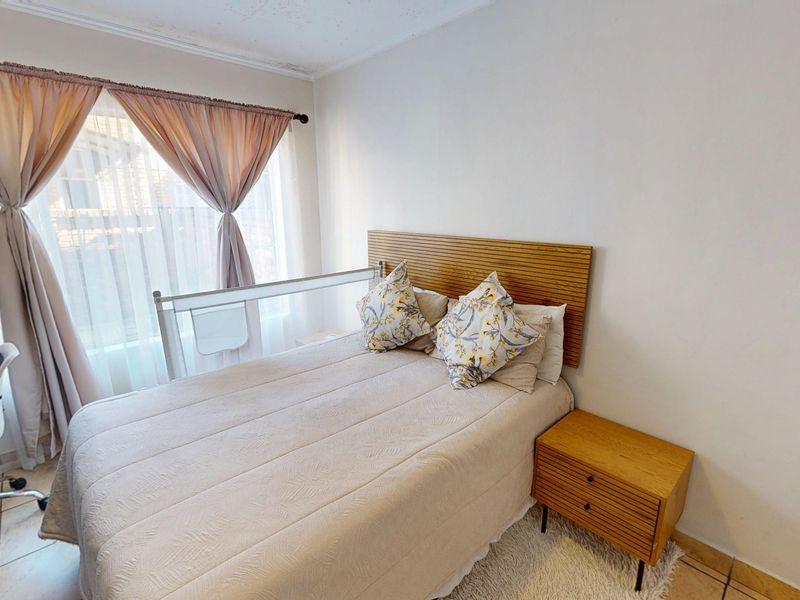 Two bedroom townhouse for sale in Andeon Pretoria West - Photo 5