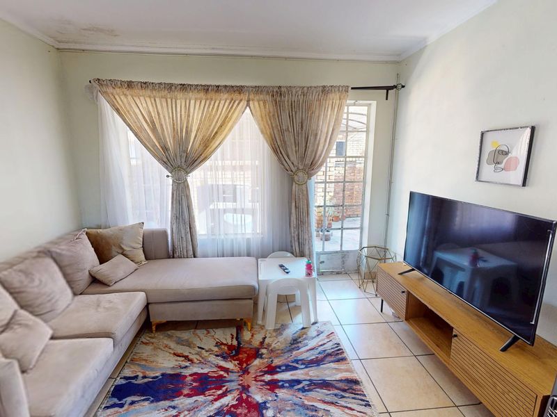Two bedroom townhouse for sale in Andeon Pretoria West - Photo 4
