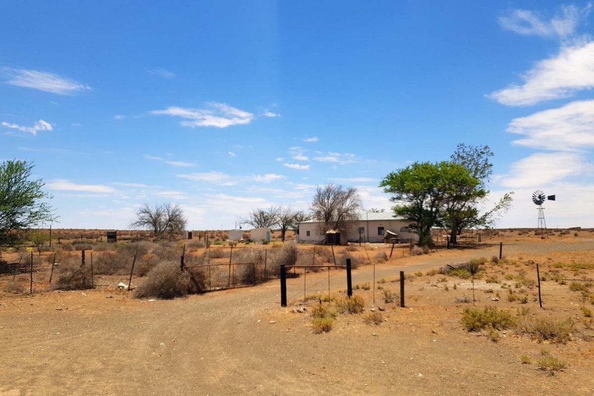 Calvinia: Expansive Farm For Sale - Photo 3