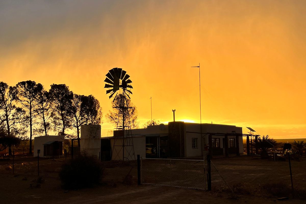 Calvinia: Expansive Farm For Sale - Photo 2