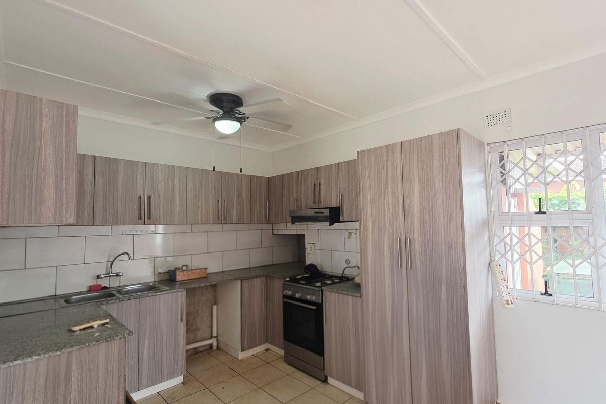 3 bedroom townhouse - Photo 2