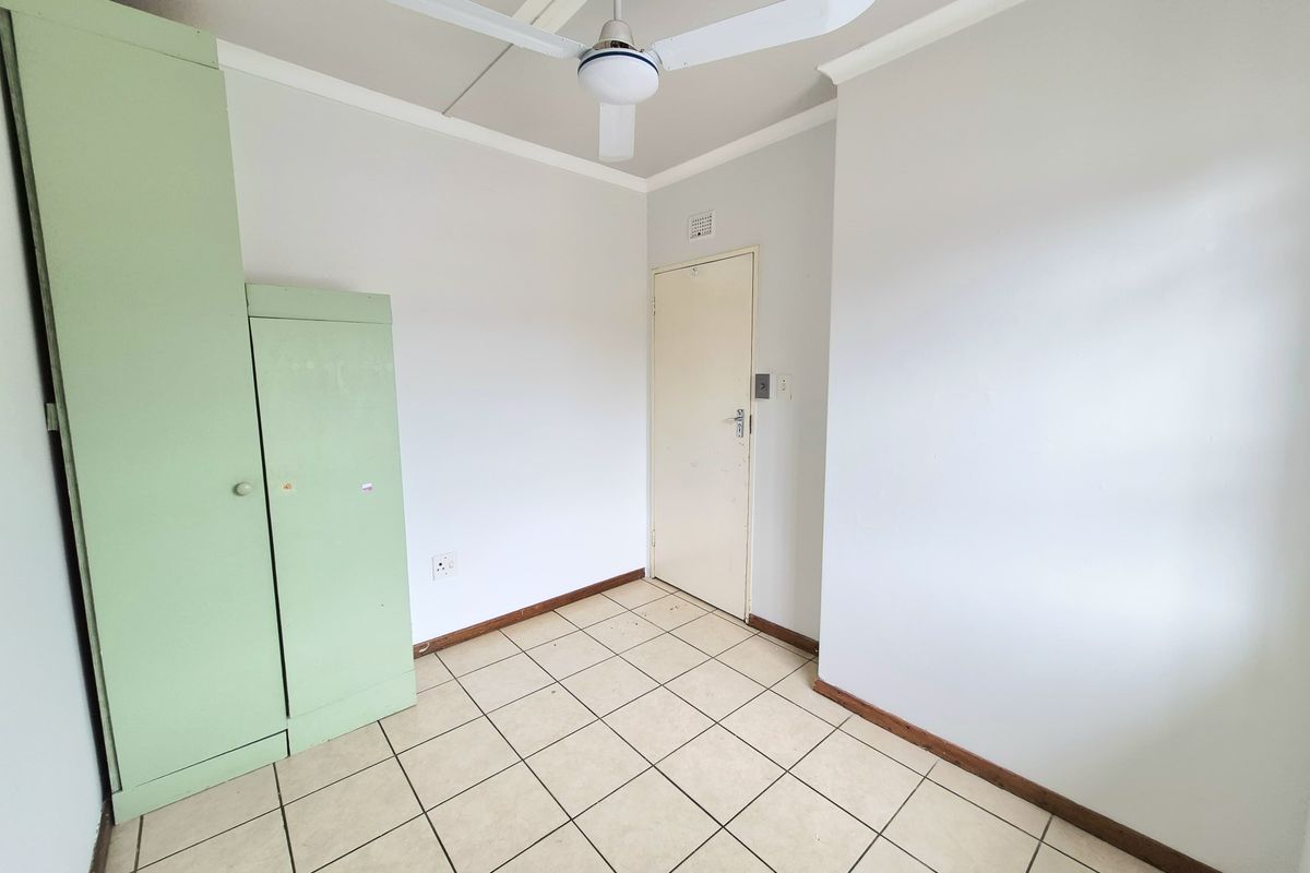 3 bedroom townhouse - Photo 5